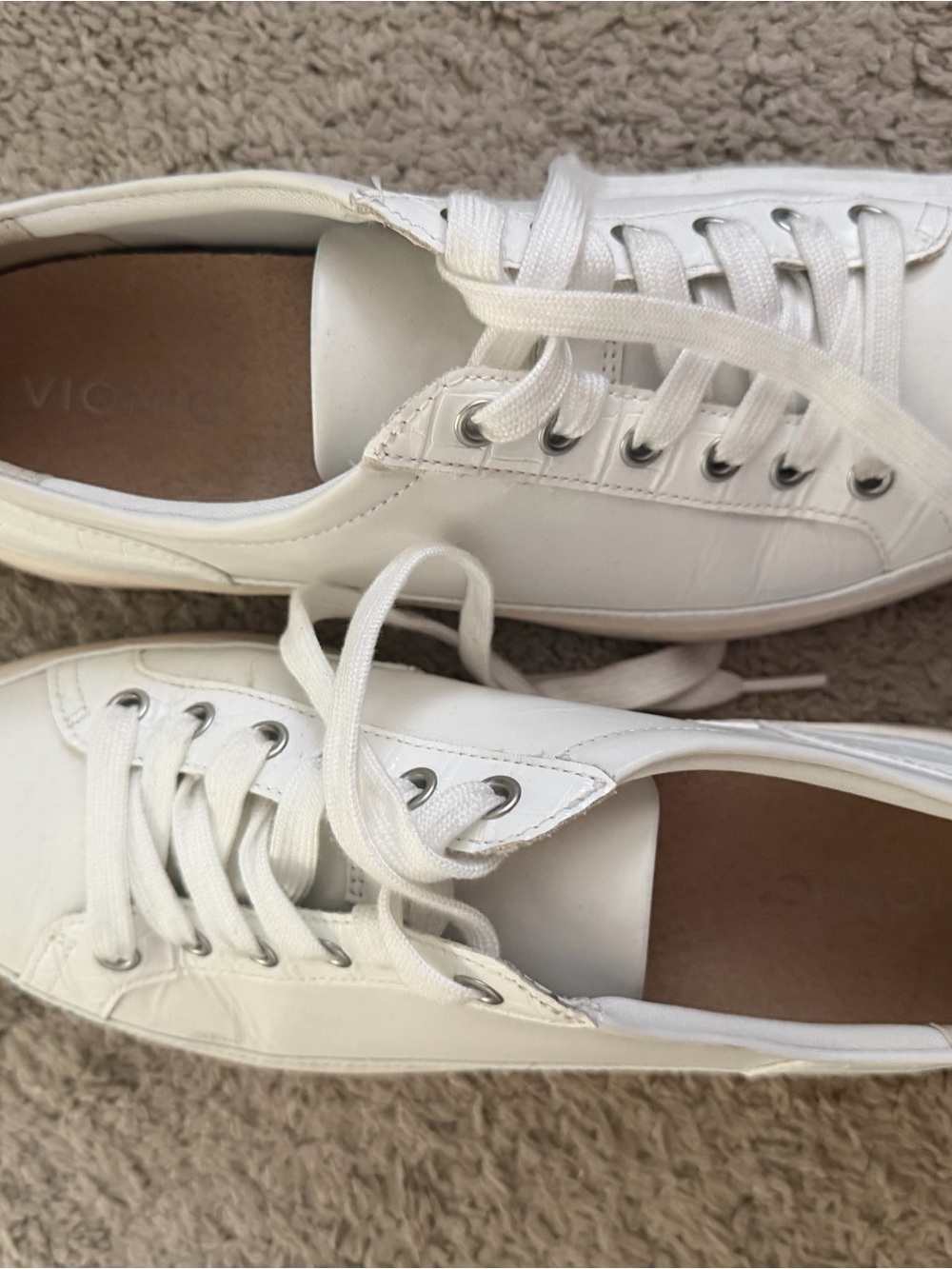 Vionic Women's White Low-Top Lace-Up Sneakers